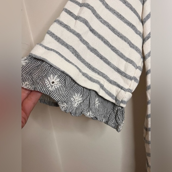 Anthropologie Eri and Ali cream and gray sweater size large. - Picture 2 of 8